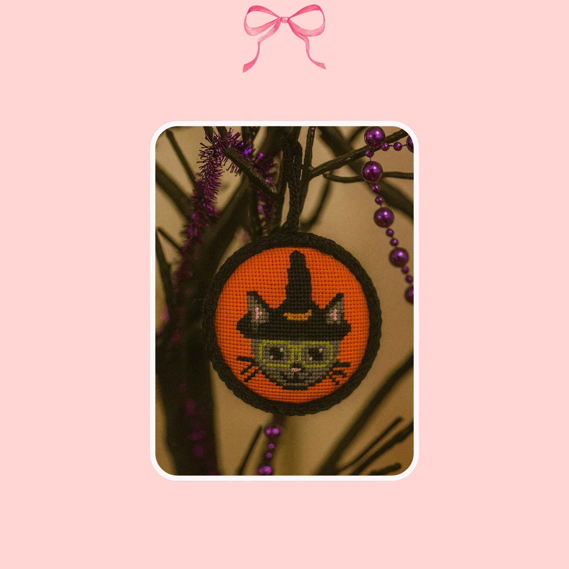 Needlepoint ornament with Halloween Cat