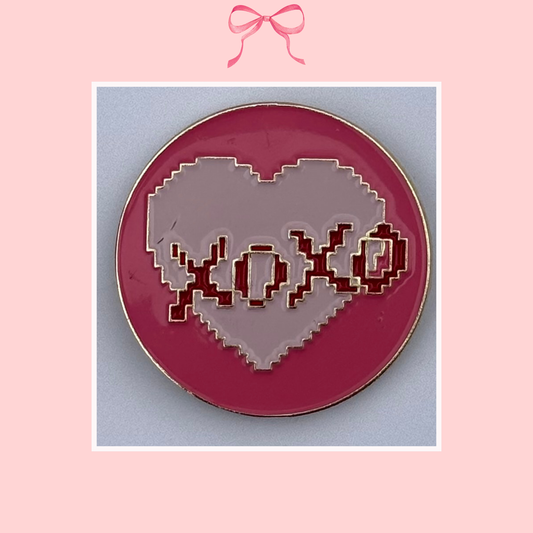 Hugs & Kisses Needle Minder